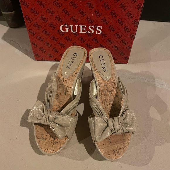 Tan Sparkle Platform Cork Slides 7.0 | Guess - Picture 3 of 3